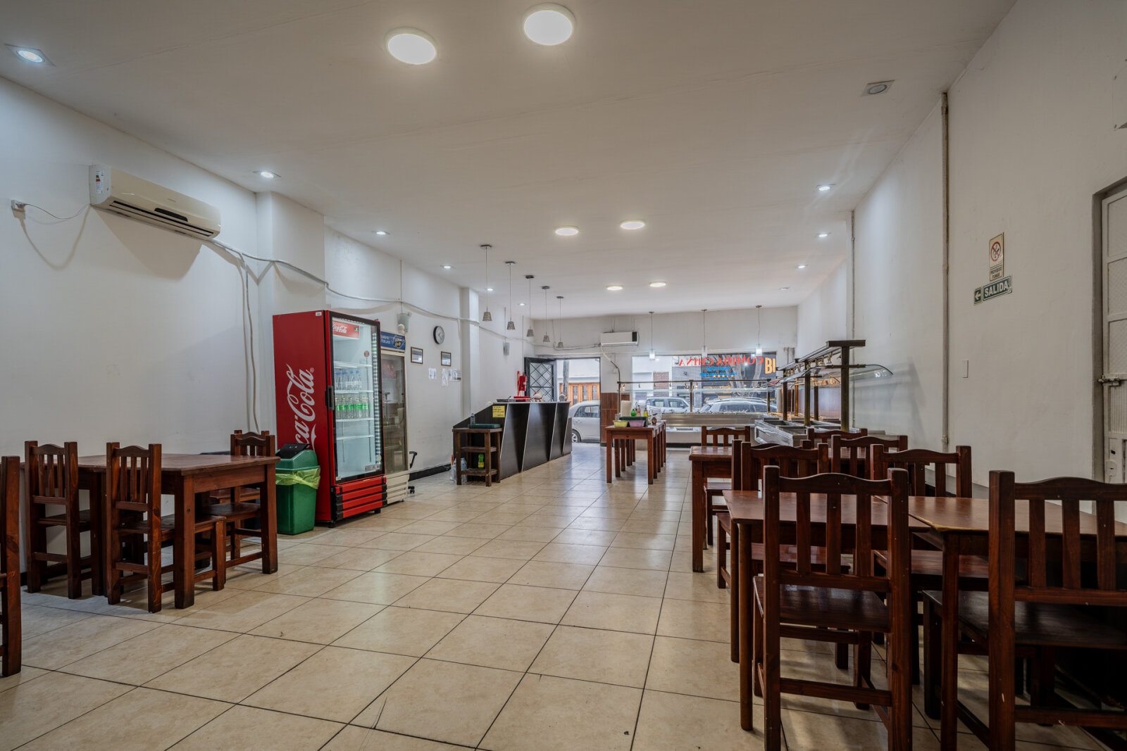 LOCAL COMERCIAL GASTRONOMICO - 7m x 31m - Vidriera - 8