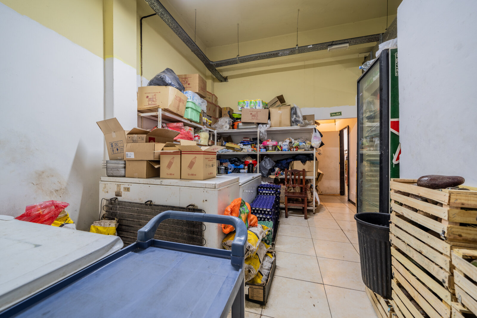 LOCAL COMERCIAL GASTRONOMICO - 7m x 31m - Vidriera - 25