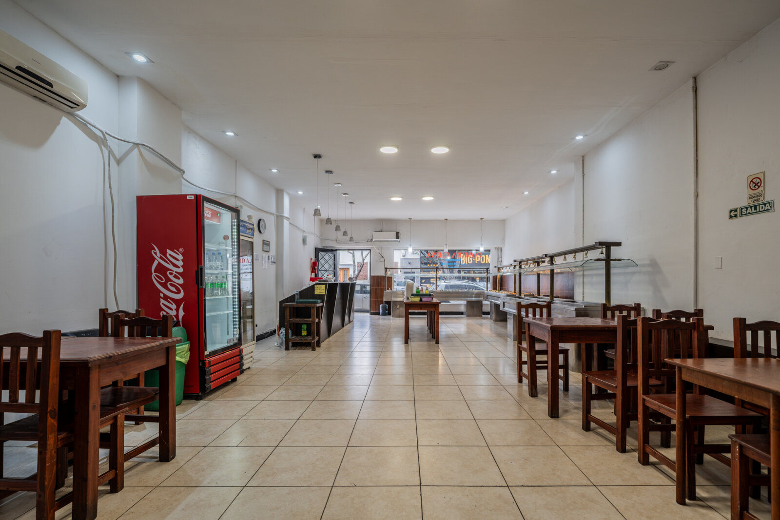 LOCAL COMERCIAL GASTRONOMICO - 7m x 31m - Vidriera - 3