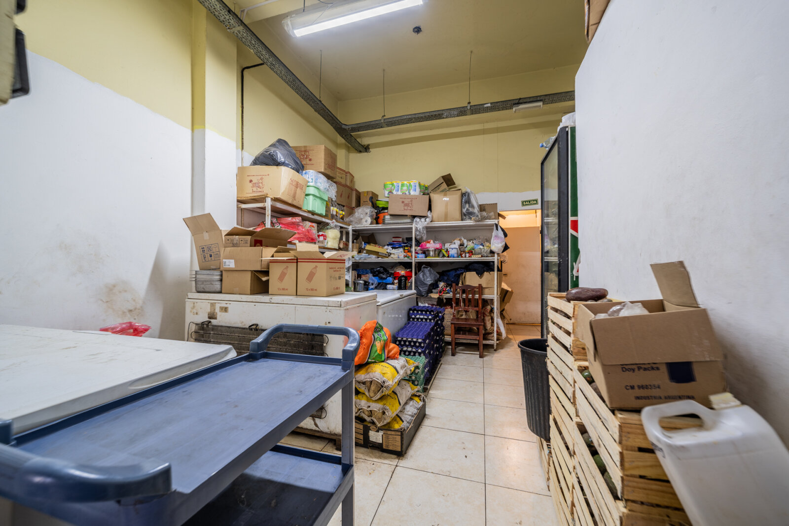 LOCAL COMERCIAL GASTRONOMICO - 7m x 31m - Vidriera - 24