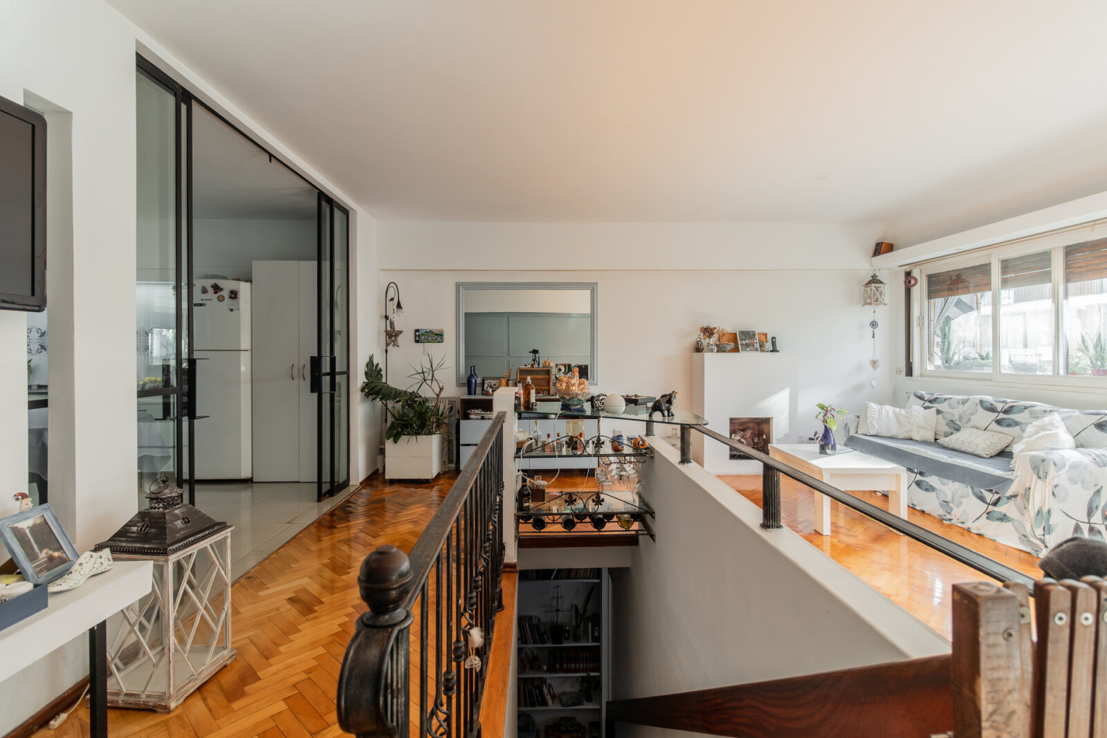 Departamento tipo Duplex de 4 ambientes al contrafrente sobre avenida Salvador M. del Carril - Devoto - 19