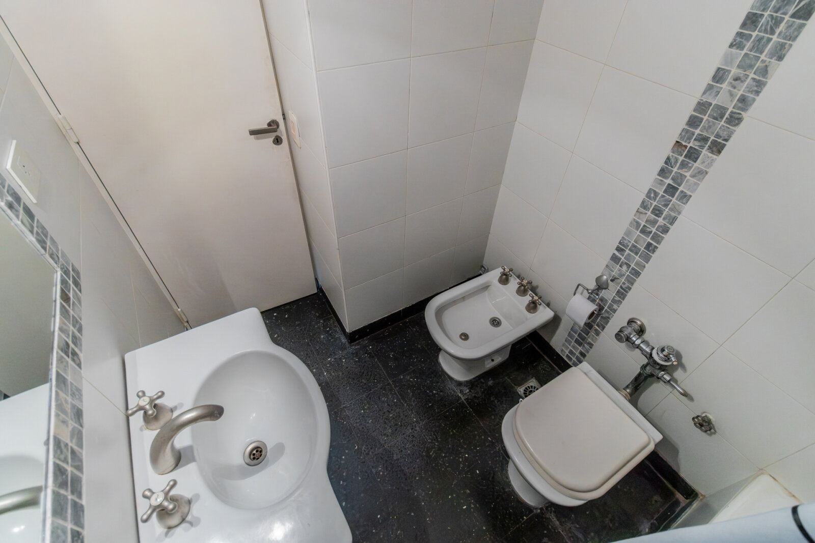 Departamento tipo Duplex de 4 ambientes al contrafrente sobre avenida Salvador M. del Carril - Devoto - 42