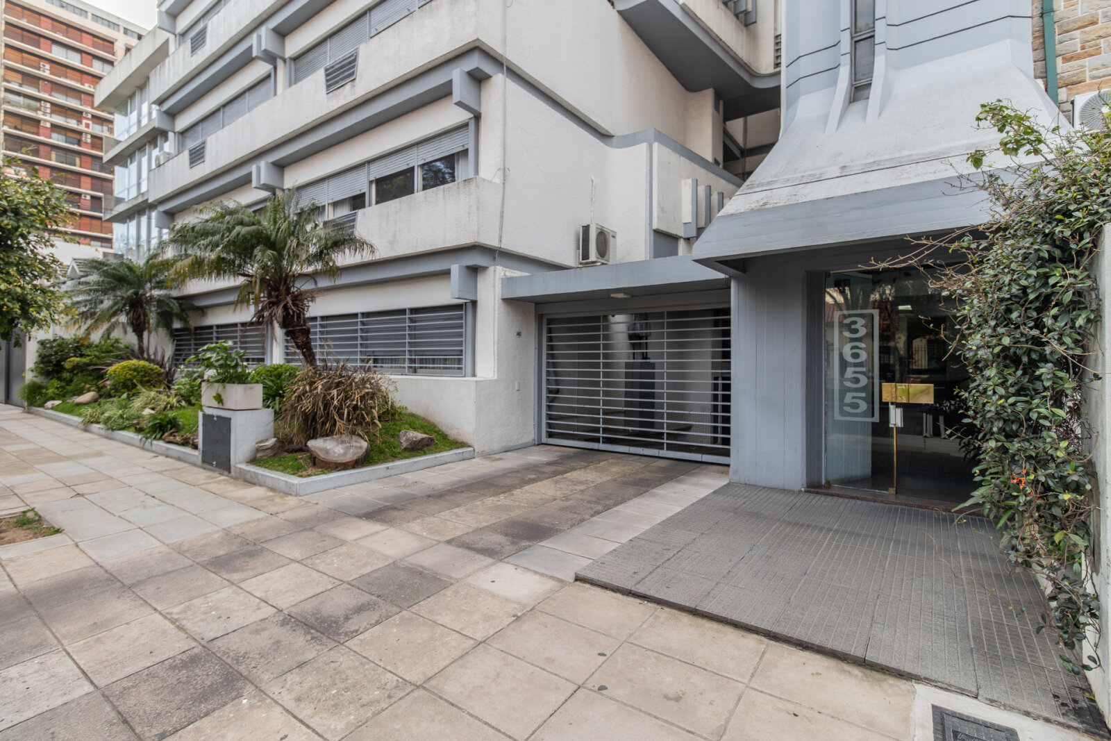 Departamento tipo Duplex de 4 ambientes al contrafrente sobre avenida Salvador M. del Carril - Devoto - 54