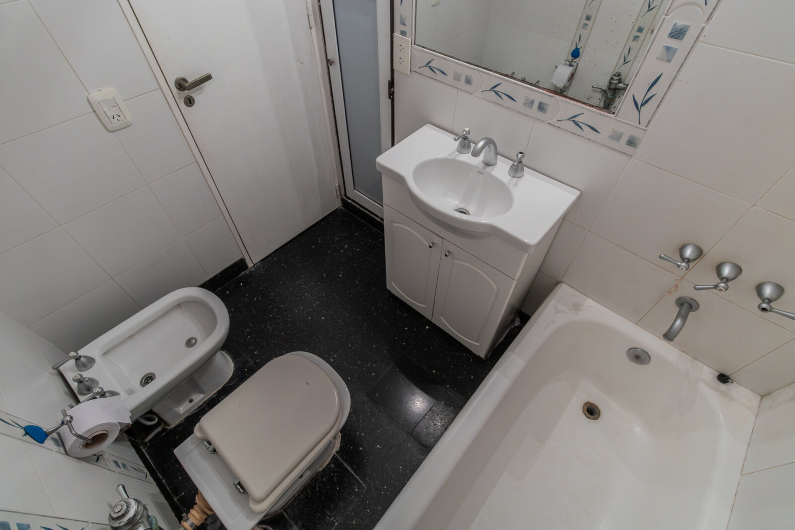 Departamento tipo Duplex de 4 ambientes al contrafrente sobre avenida Salvador M. del Carril - Devoto - 36