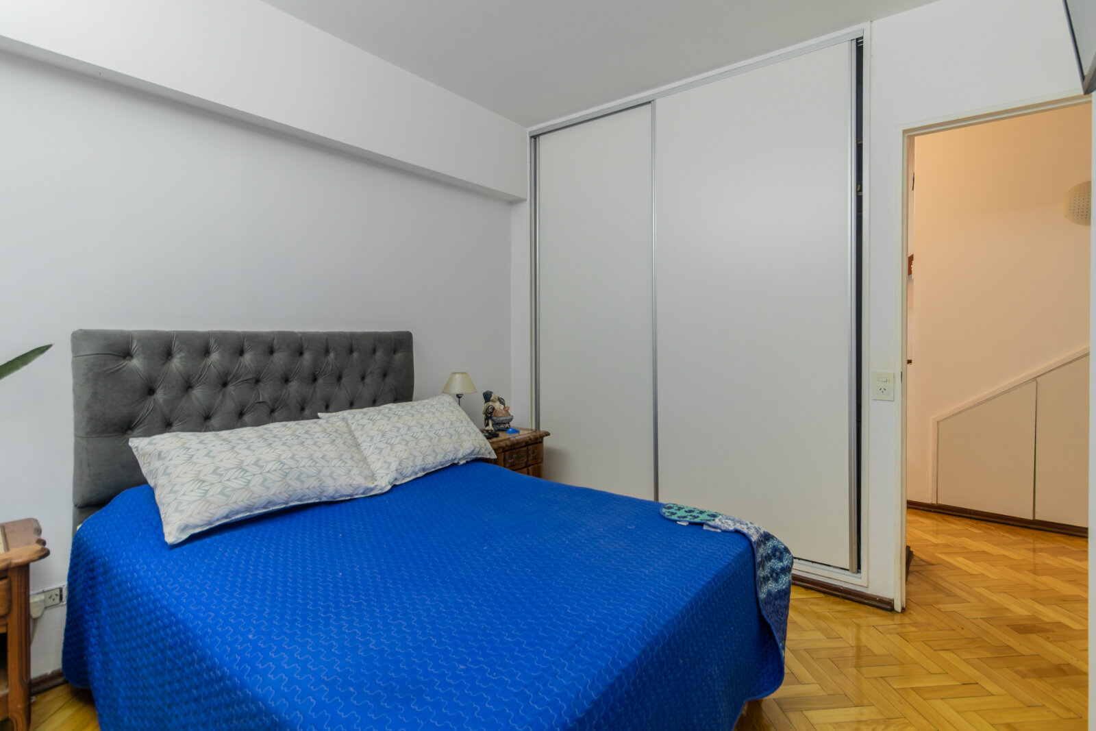 Departamento tipo Duplex de 4 ambientes al contrafrente sobre avenida Salvador M. del Carril - Devoto - 29