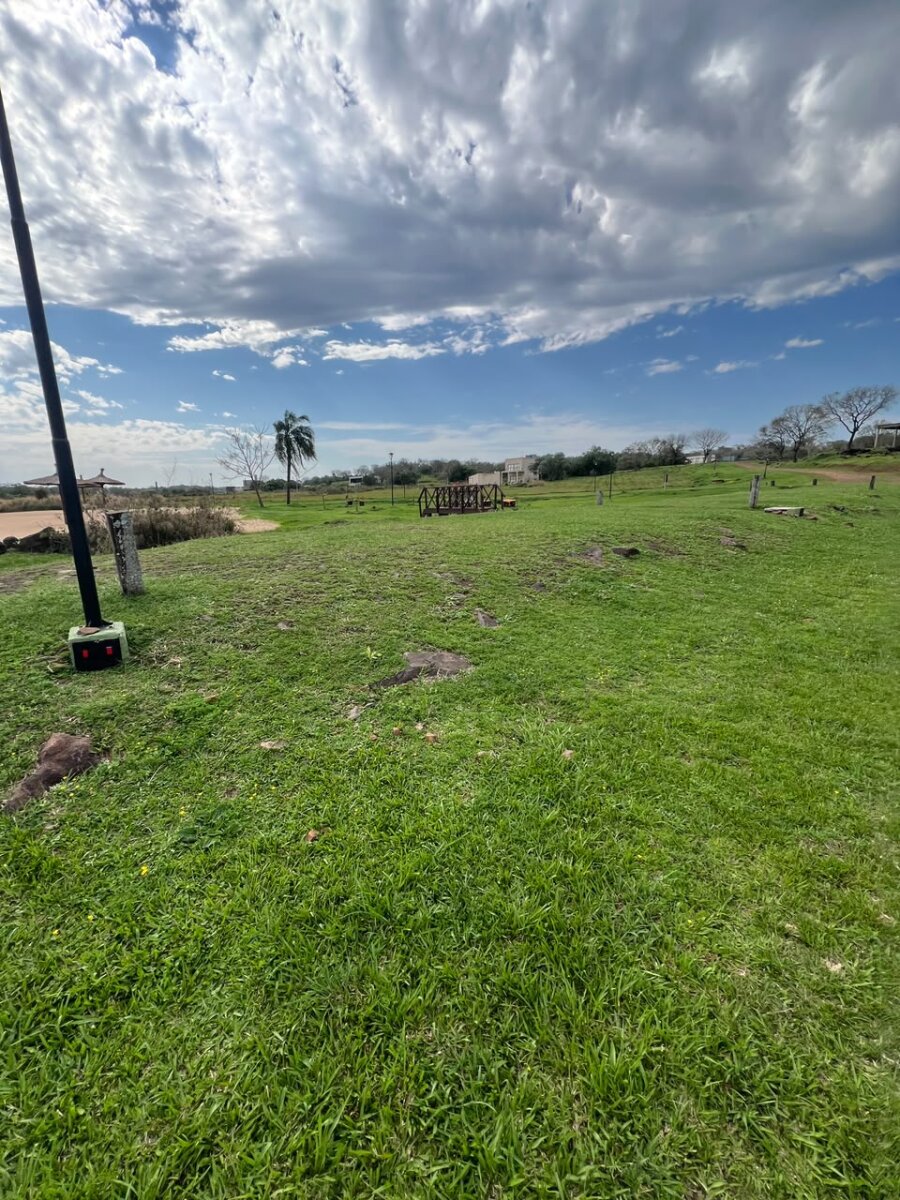 Terreno / Lote en Club de Campo / Barrio Privado en Candelaria Misiones en Club de Campo Santa Cecilia - 10