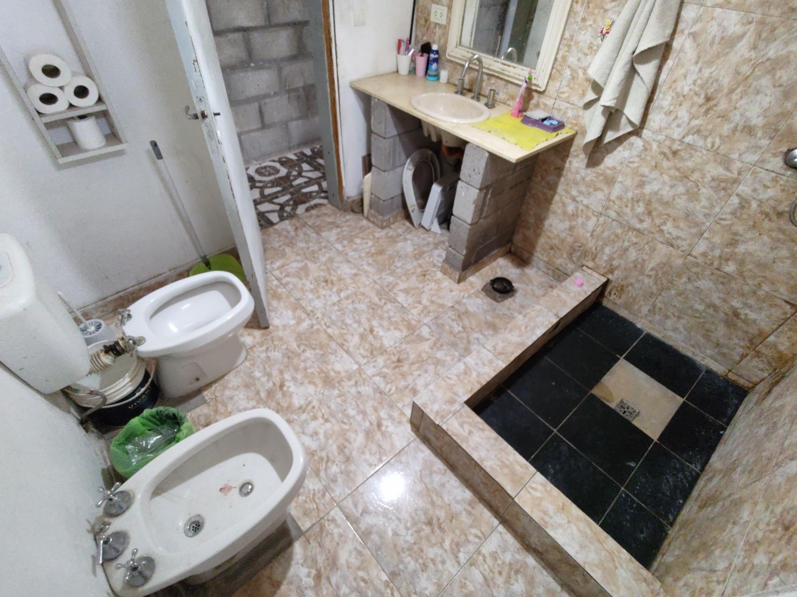 Venta Casa con parque y garage en Castelar - 9