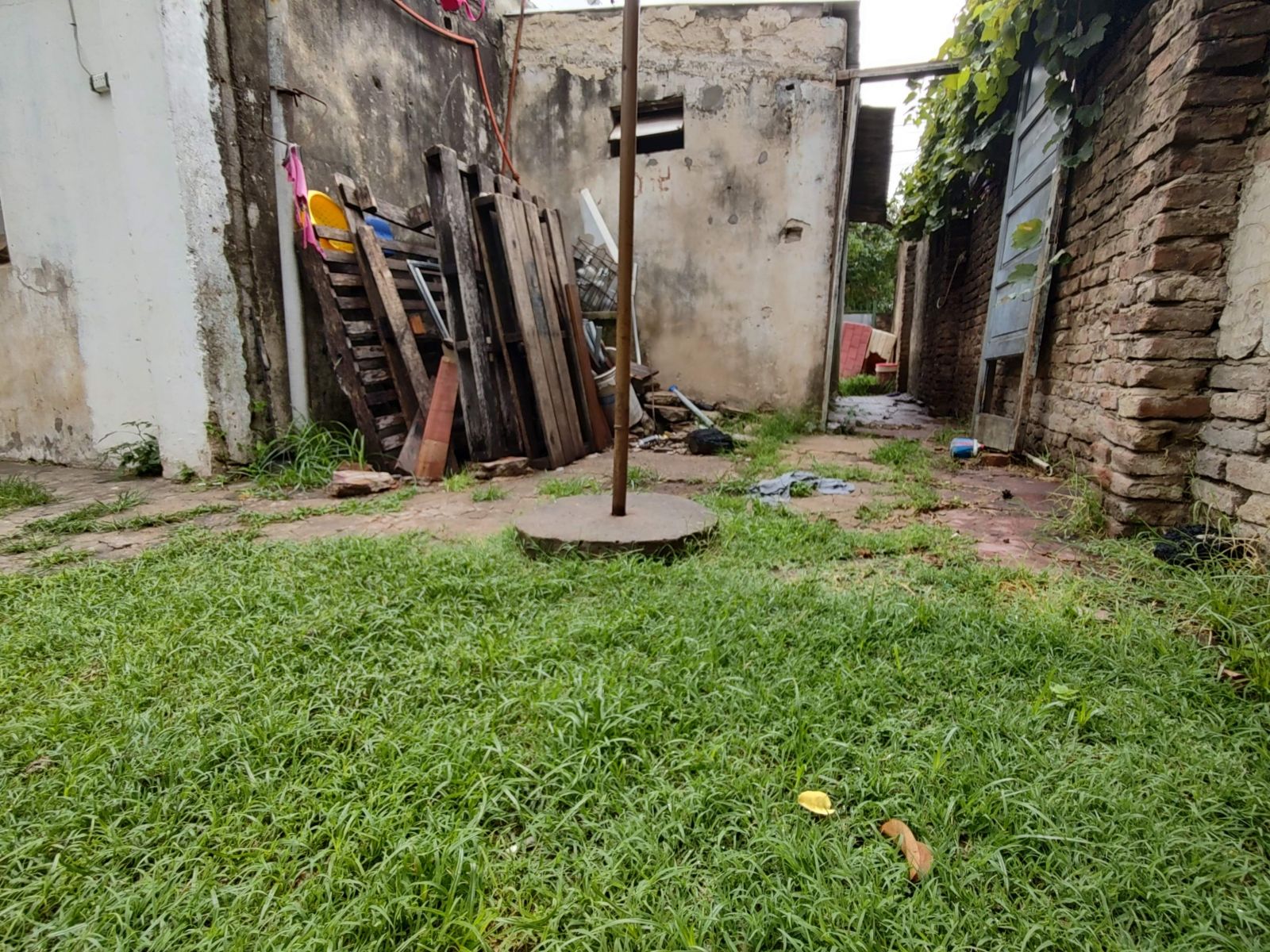 Venta Casa con parque y garage en Castelar - 21