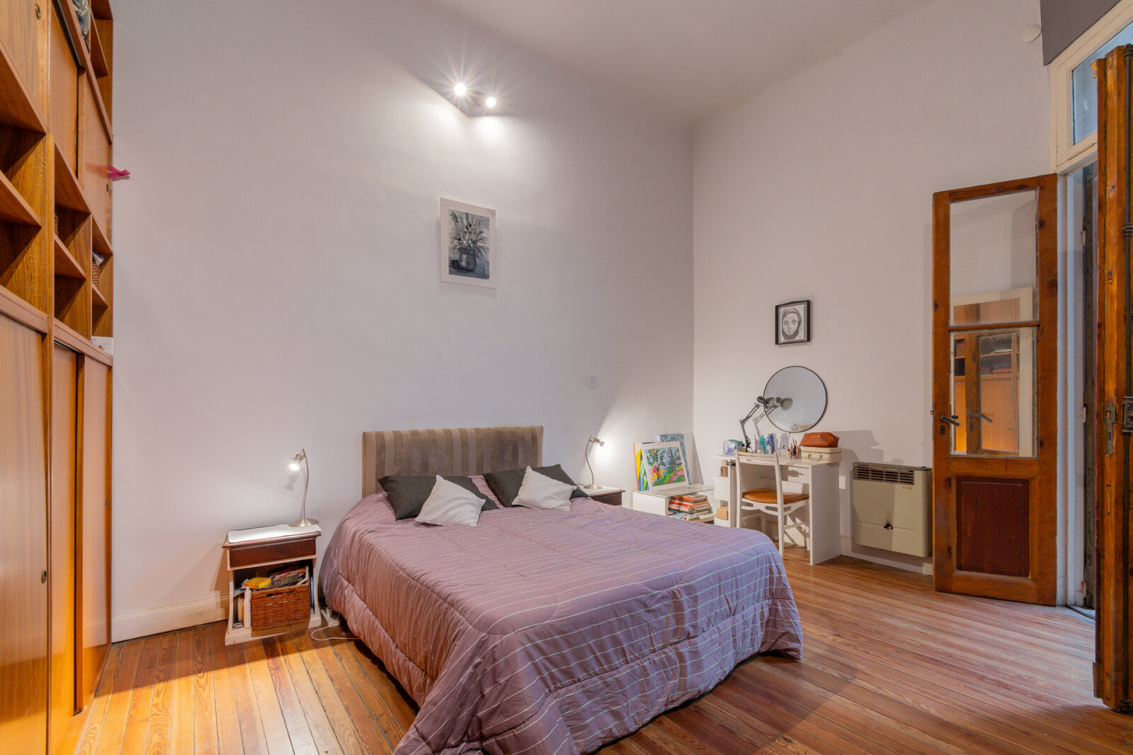 Venta. PH 5 ambientes con entrada independiente. local. Expensas bajas. Patio. Almagro - 4