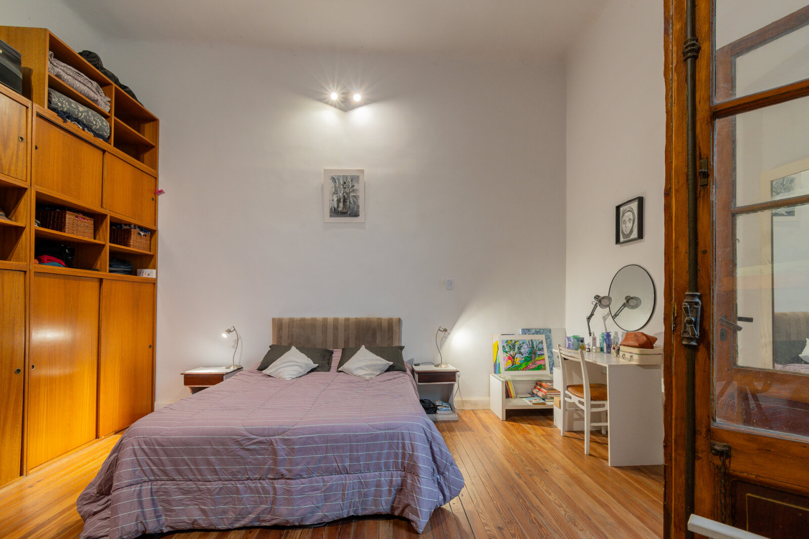Venta. PH 5 ambientes con entrada independiente. local. Expensas bajas. Patio. Almagro - 24