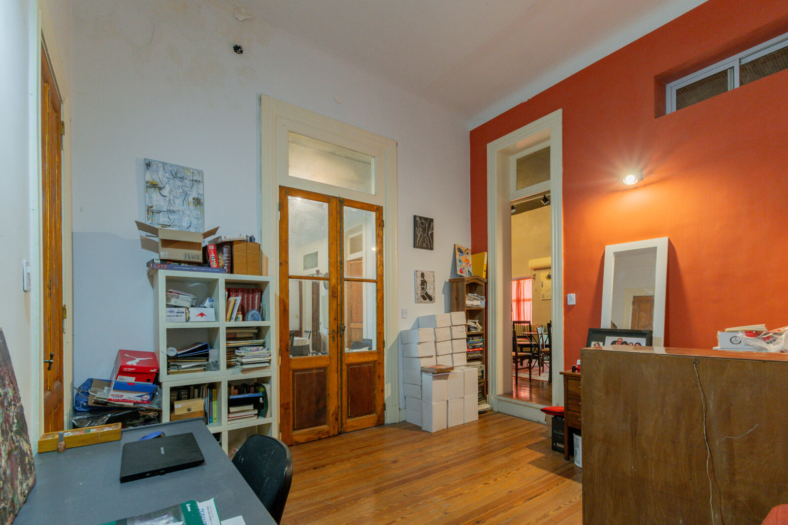 Venta. PH 5 ambientes con entrada independiente. local. Expensas bajas. Patio. Almagro - 28