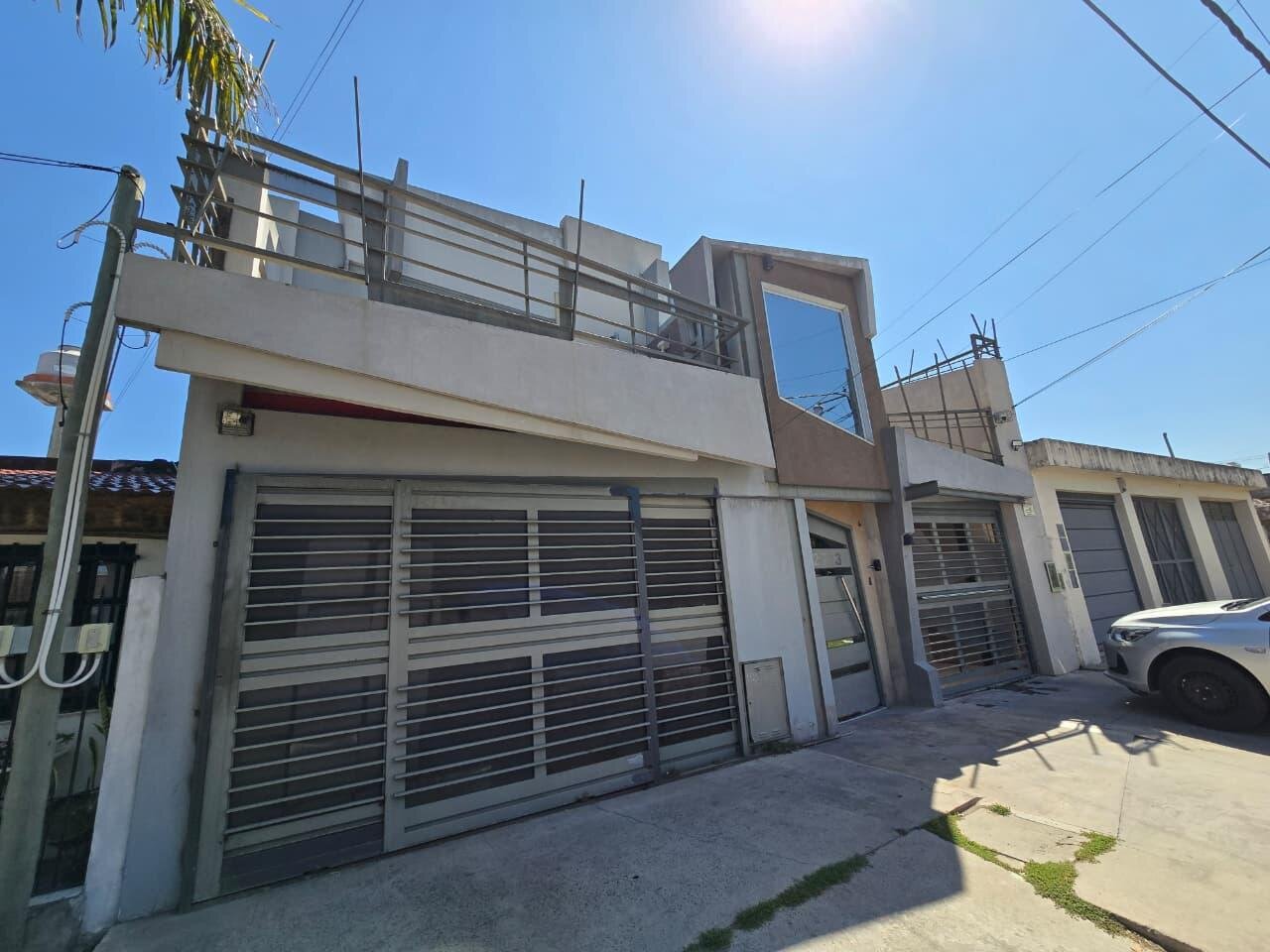 CASA EN VENTA 4 AMBIENTES CON PILETA EN SAN ANTONIO DE PADUA — foto 2