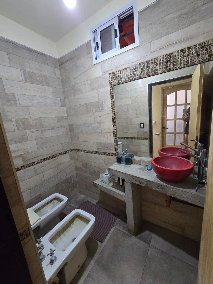 CASA EN VENTA 4 AMBIENTES CON PILETA EN SAN ANTONIO DE PADUA — foto 12