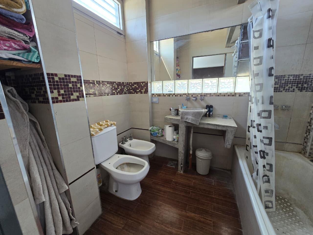 CASA EN VENTA 4 AMBIENTES CON PILETA EN SAN ANTONIO DE PADUA - 21
