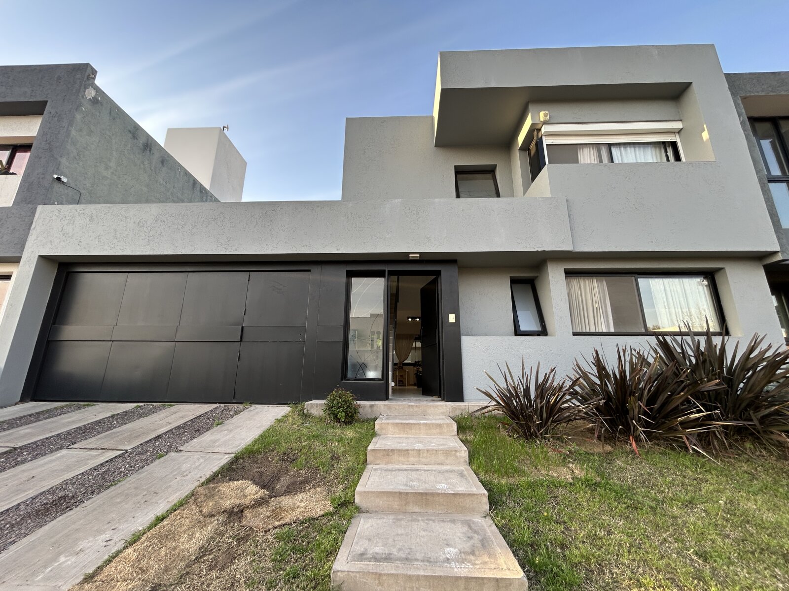 Casa En Venta Miradores de Manantiales 3D 2B - Con Dormitorio en PB!!! - 1