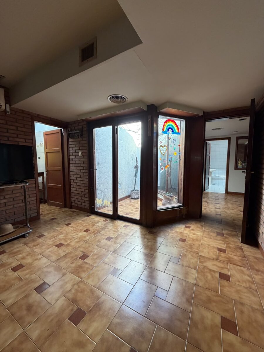 Hermosa Casa en Venta, B° Rosedal, terreno amplio. - Imagen 35