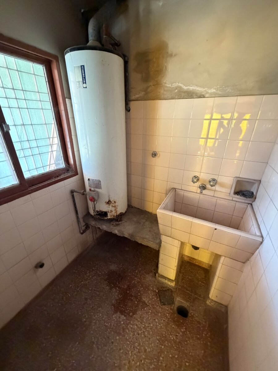 Hermosa Casa en Venta, B° Rosedal, terreno amplio. - Imagen 34