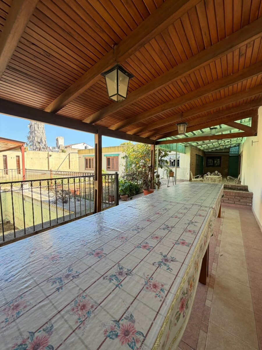 Hermosa Casa en Venta, B° Rosedal, terreno amplio. - Imagen 30