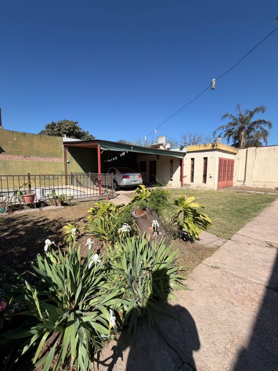 Hermosa Casa en Venta, B° Rosedal, terreno amplio. - Imagen 29