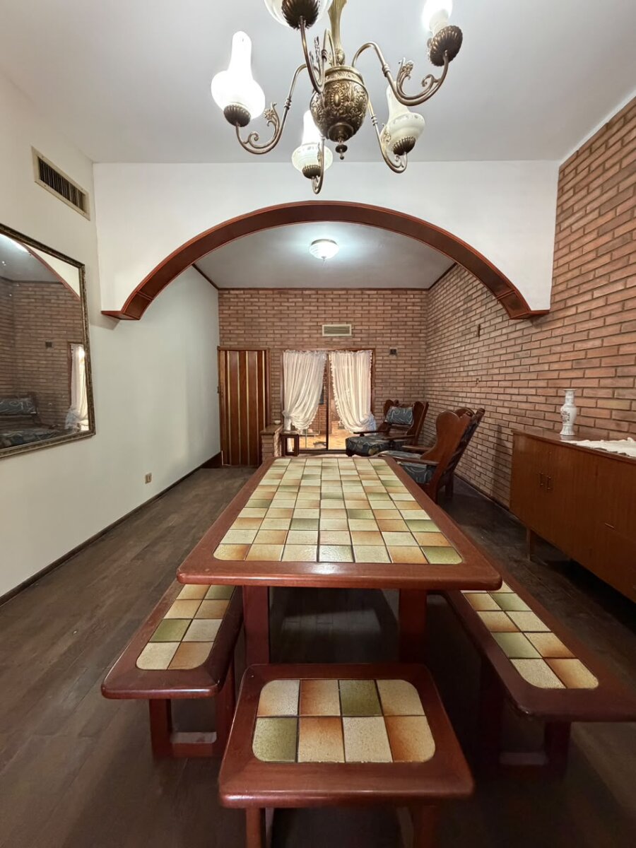 Hermosa Casa en Venta, B° Rosedal, terreno amplio. - Imagen 9