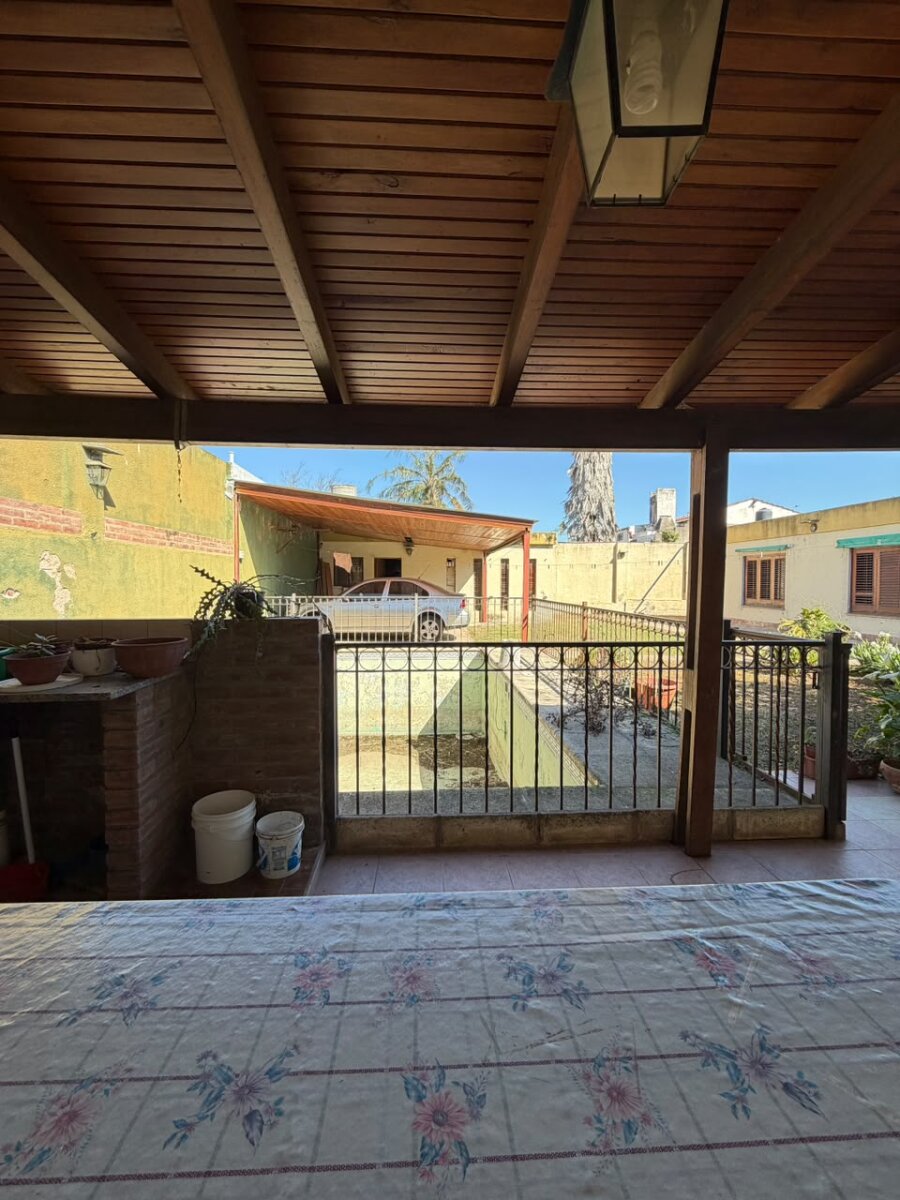Hermosa Casa en Venta, B° Rosedal, terreno amplio. - Imagen 33