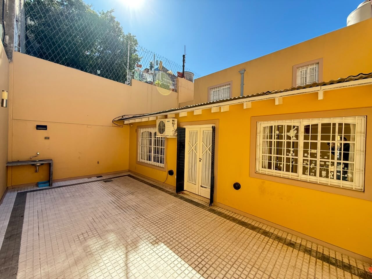 Caballito 1 Lote con 2 casa independientes - 16
