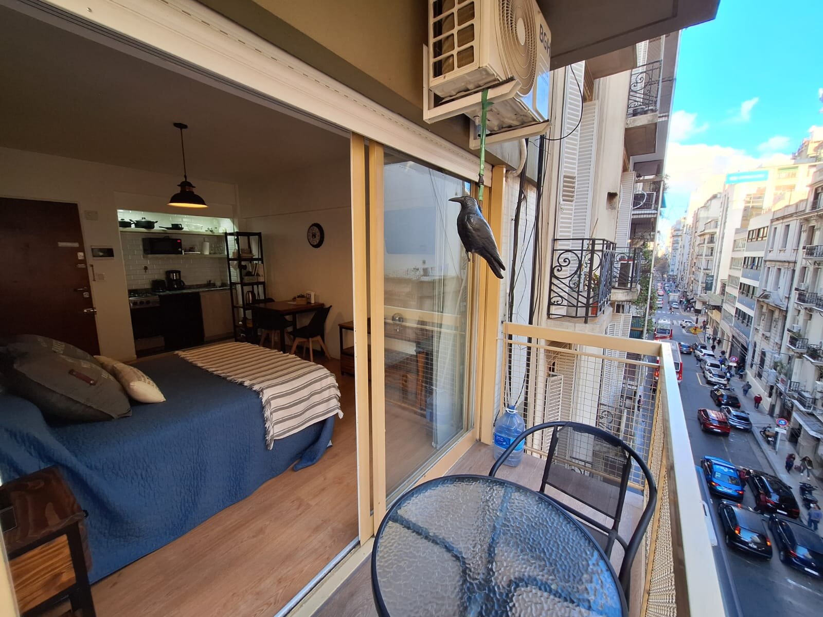 Barrio Norte, Uruguay y M.T.de Alvear, 1 amb, 35m2, u$s 450 + expensas ( $200,000) + servicios. 12-10-26 — foto 2