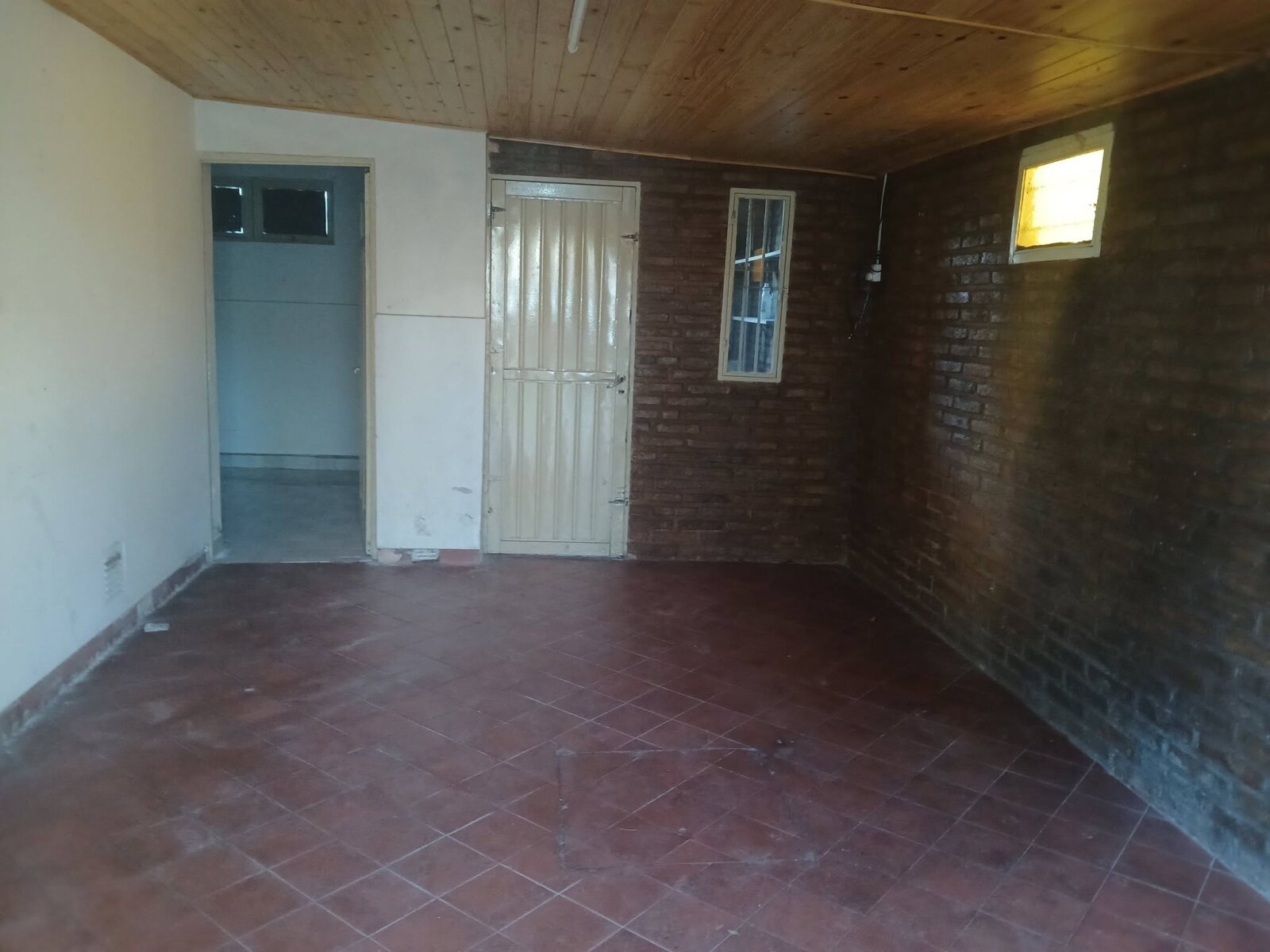 CASA EN VENTA DE 2 DORMITORIOS BARRIO SANTA RITA GRANADERO BAIGORRIA - 5