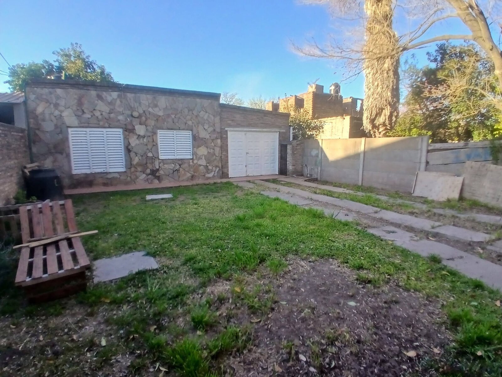 CASA EN VENTA DE 2 DORMITORIOS BARRIO SANTA RITA GRANADERO BAIGORRIA - 2