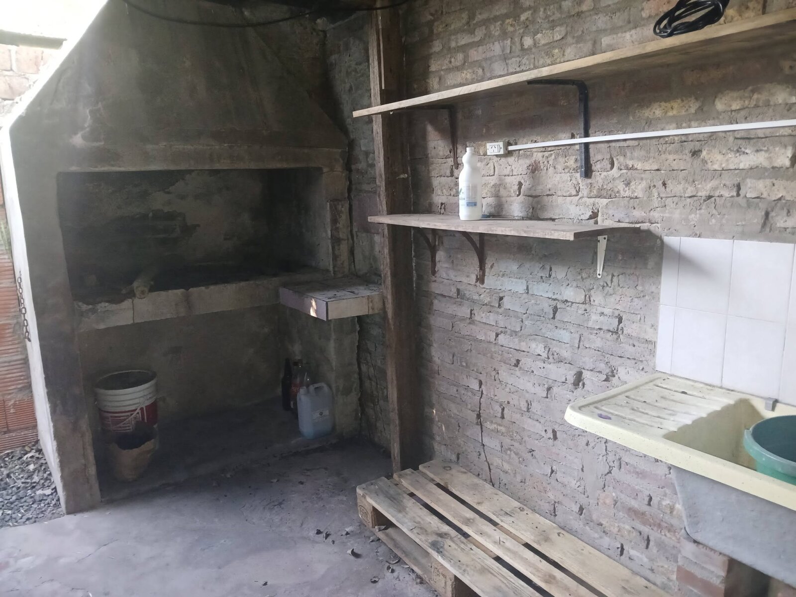 CASA EN VENTA DE 2 DORMITORIOS BARRIO SANTA RITA GRANADERO BAIGORRIA - 6