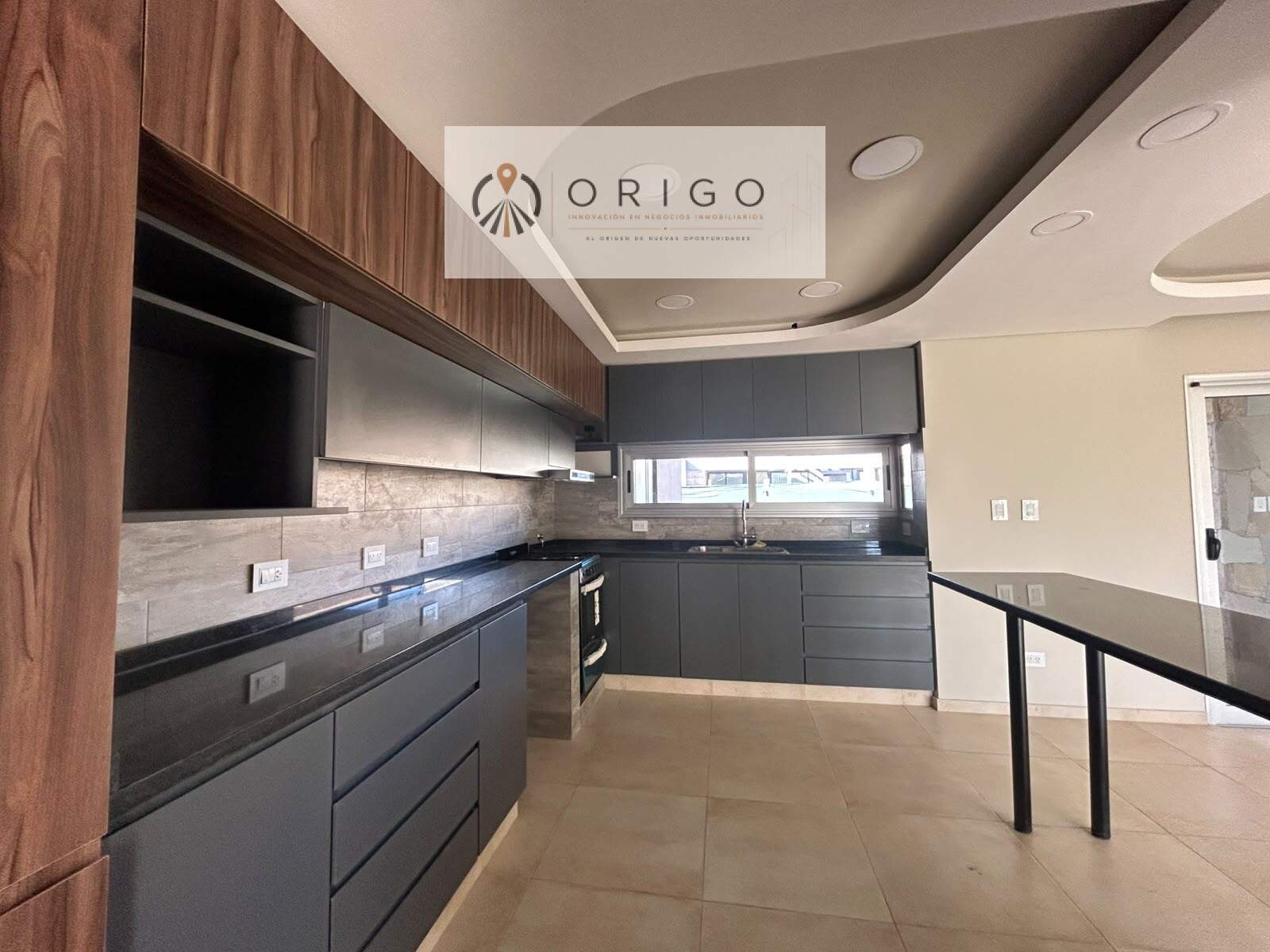 ORIGO NEGOCIOS INMOBILIARIOS OFRECE EN ALQUILER HERMOSA CASA EN CHACRAS BARRIO CIRO DE VIEYTES - 37