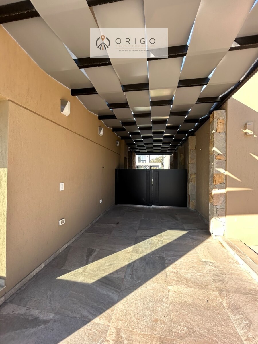 ORIGO NEGOCIOS INMOBILIARIOS OFRECE EN ALQUILER HERMOSA CASA EN CHACRAS BARRIO CIRO DE VIEYTES - 38