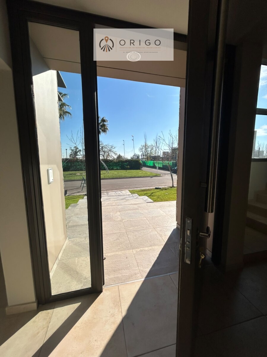ORIGO NEGOCIOS INMOBILIARIOS OFRECE EN ALQUILER HERMOSA CASA EN CHACRAS BARRIO CIRO DE VIEYTES - 33