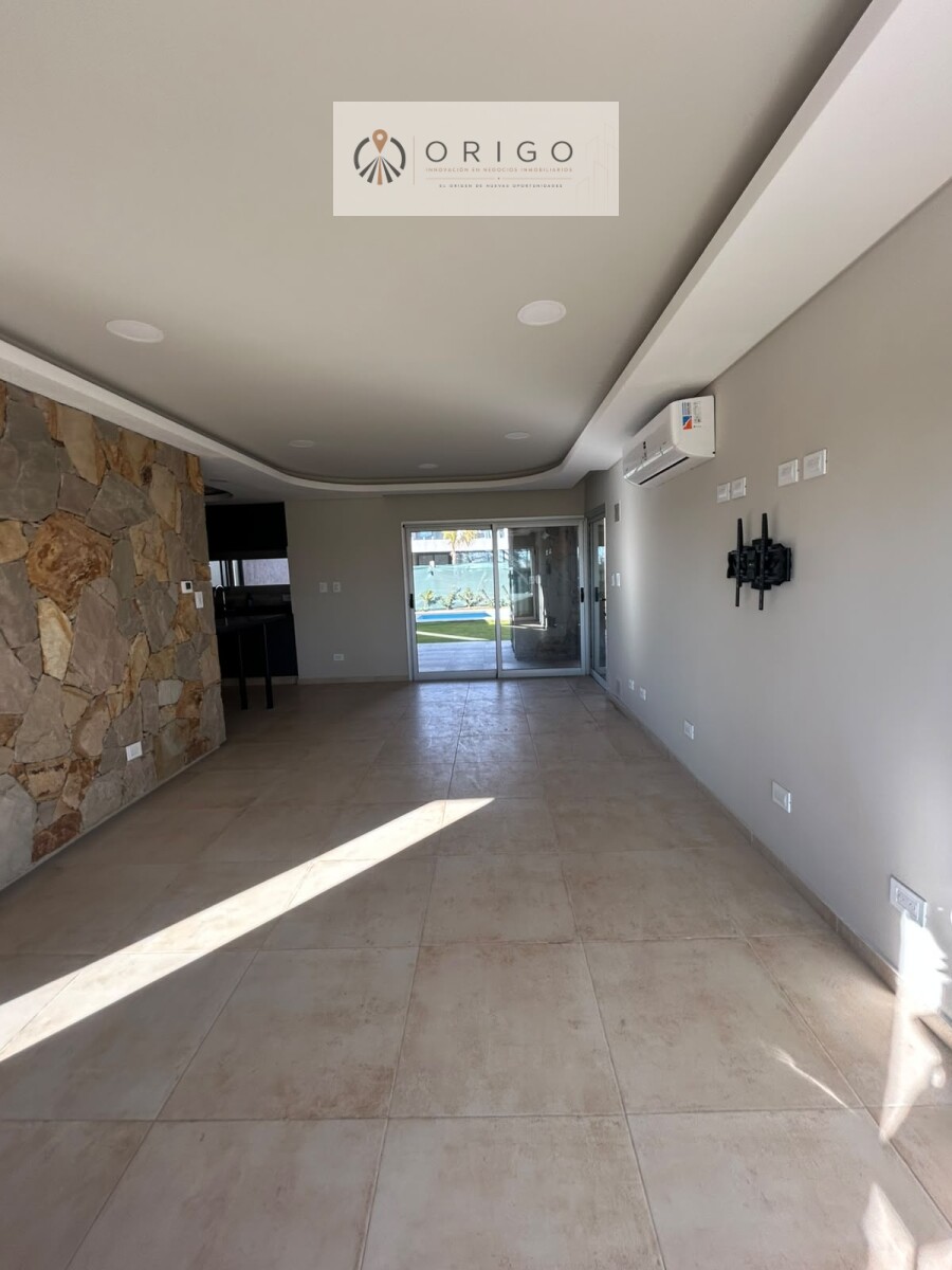 ORIGO NEGOCIOS INMOBILIARIOS OFRECE EN ALQUILER HERMOSA CASA EN CHACRAS BARRIO CIRO DE VIEYTES - 36
