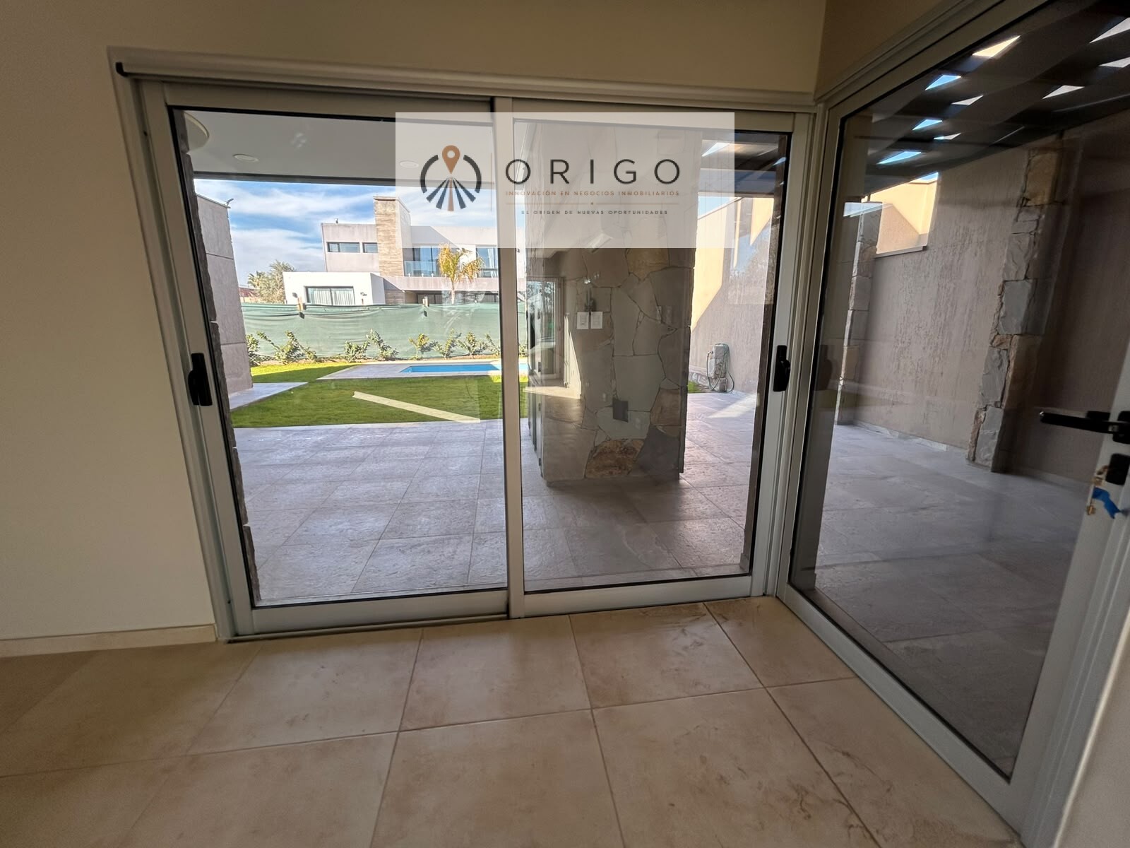 ORIGO NEGOCIOS INMOBILIARIOS OFRECE EN ALQUILER HERMOSA CASA EN CHACRAS BARRIO CIRO DE VIEYTES - 34