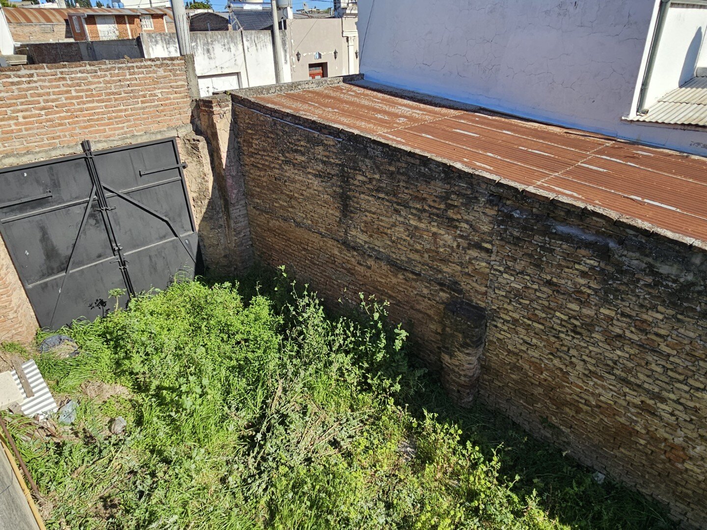 VENTA | Casa de 2 dormitorios con patio y terreno! Pte. Perón 640, casi 3 de Febrero - 26