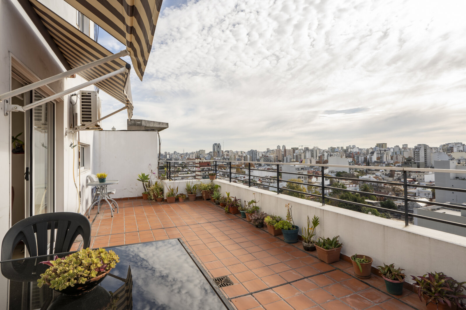 Venta departamento dúplex 3 ambientes en Boedo . balcón terraza muy luminoso — foto 7