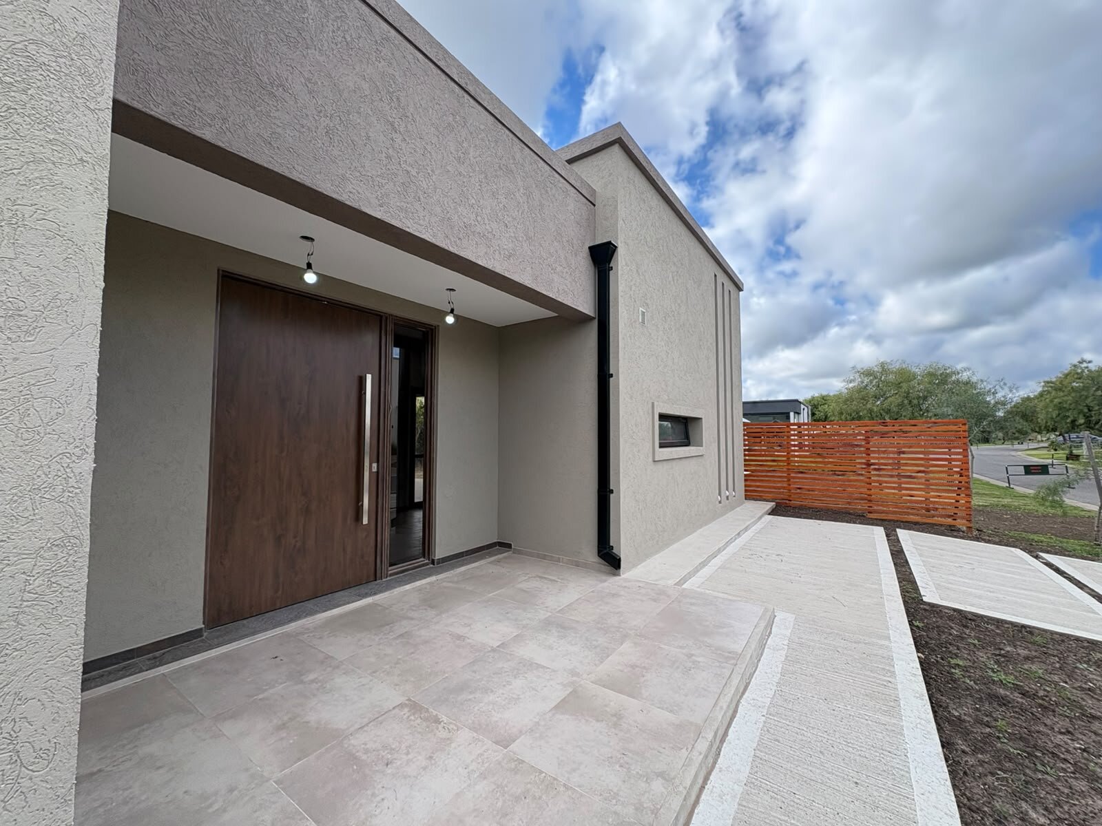VTA CASA 4 AMB CON PILETA Bº SAN RAMON PILAR DEL ESTE — foto 2