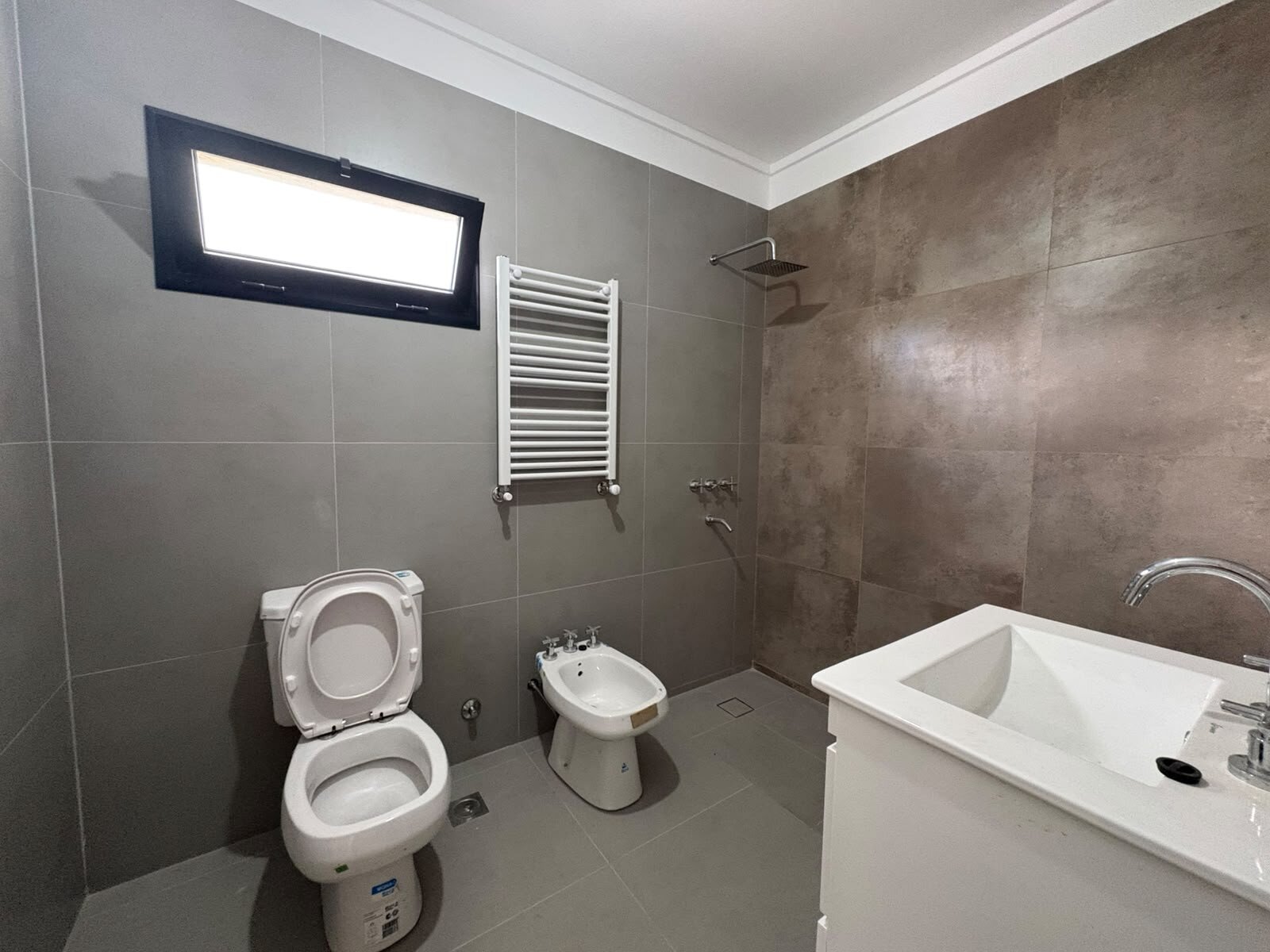 VTA CASA 4 AMB CON PILETA Bº SAN RAMON PILAR DEL ESTE — foto 8