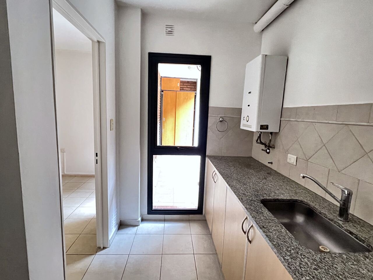 Departamento 1 dormitorio en venta con patio de 28 m², General Paz — foto 5