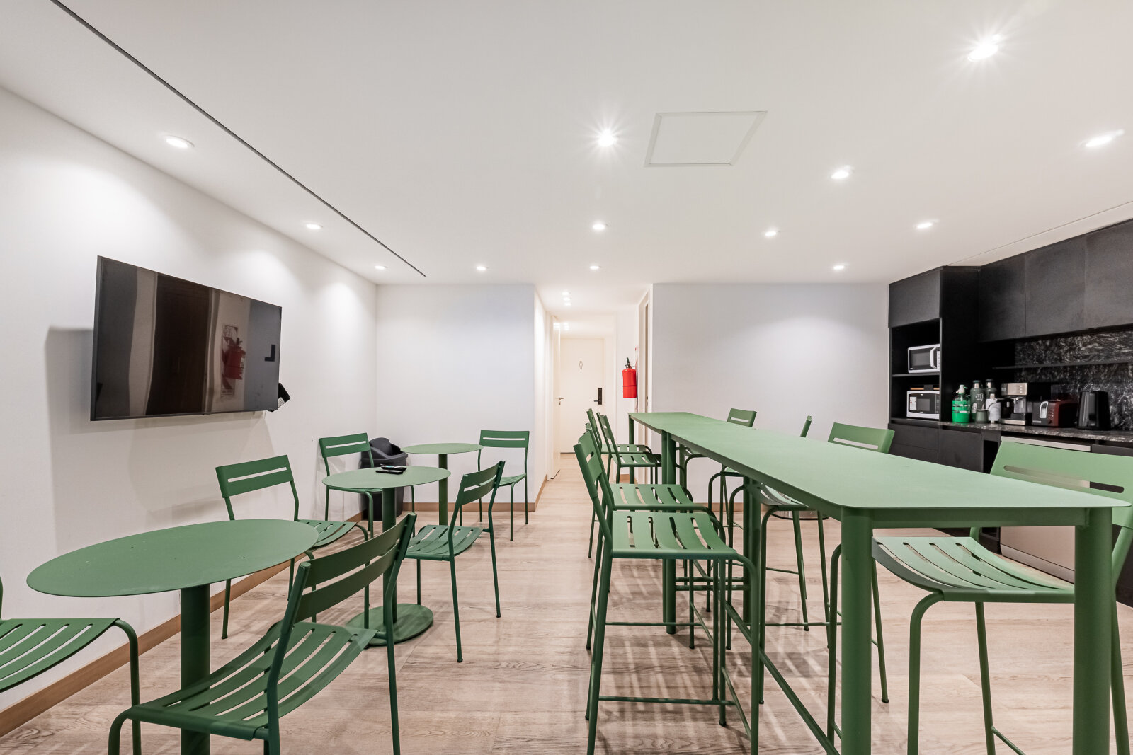 Oficina en venta sobre Libertador. Torre Aisenson - 18