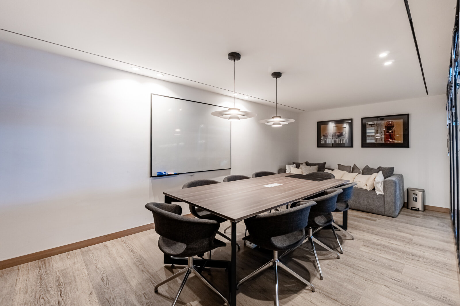 Oficina en venta sobre Libertador. Torre Aisenson - 16