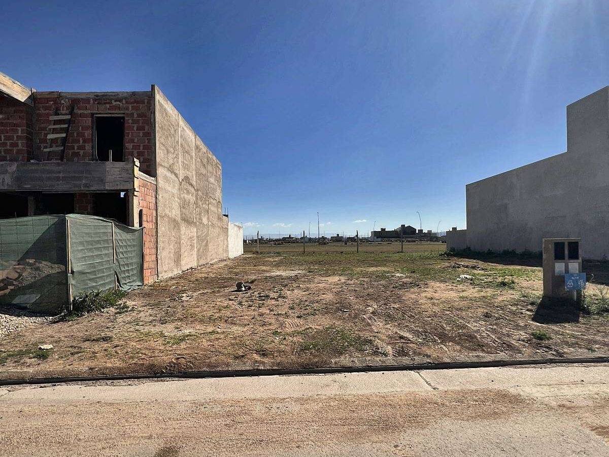 Lote en venta 250 m² (10 x 25) en Cuestas de Manantiales, Manantiales II — foto 3
