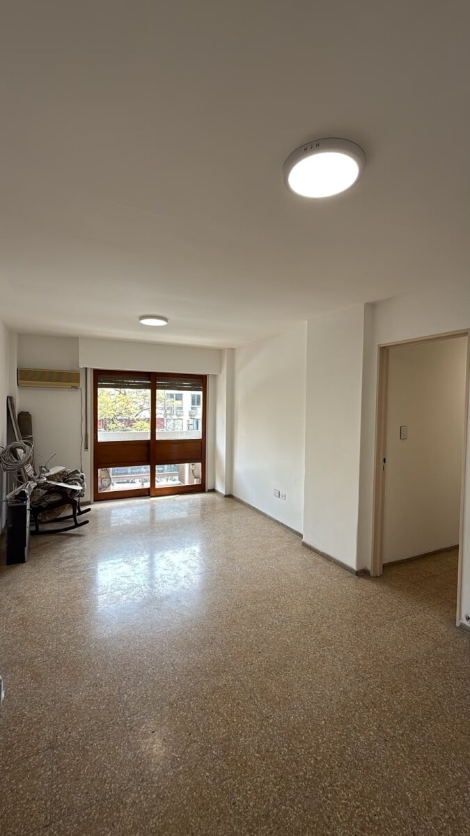 No lo podes dejar pasar!! Departamento de 2 dorm. y balcon- Maipu 174 — foto 2