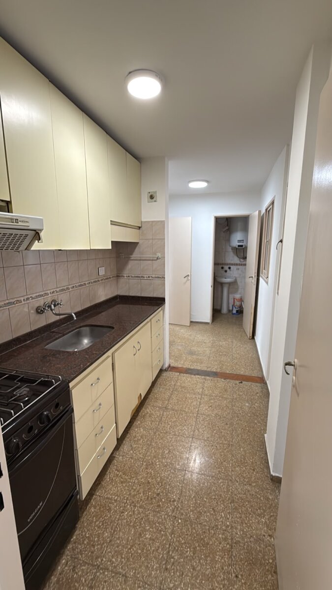 No lo podes dejar pasar!! Departamento de 2 dorm. y balcon- Maipu 174 — foto 3