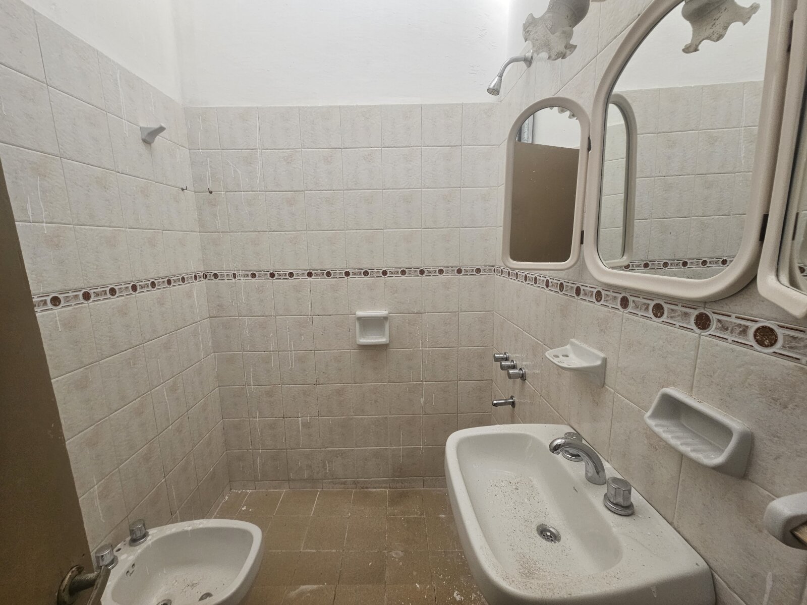 Baño casa frente