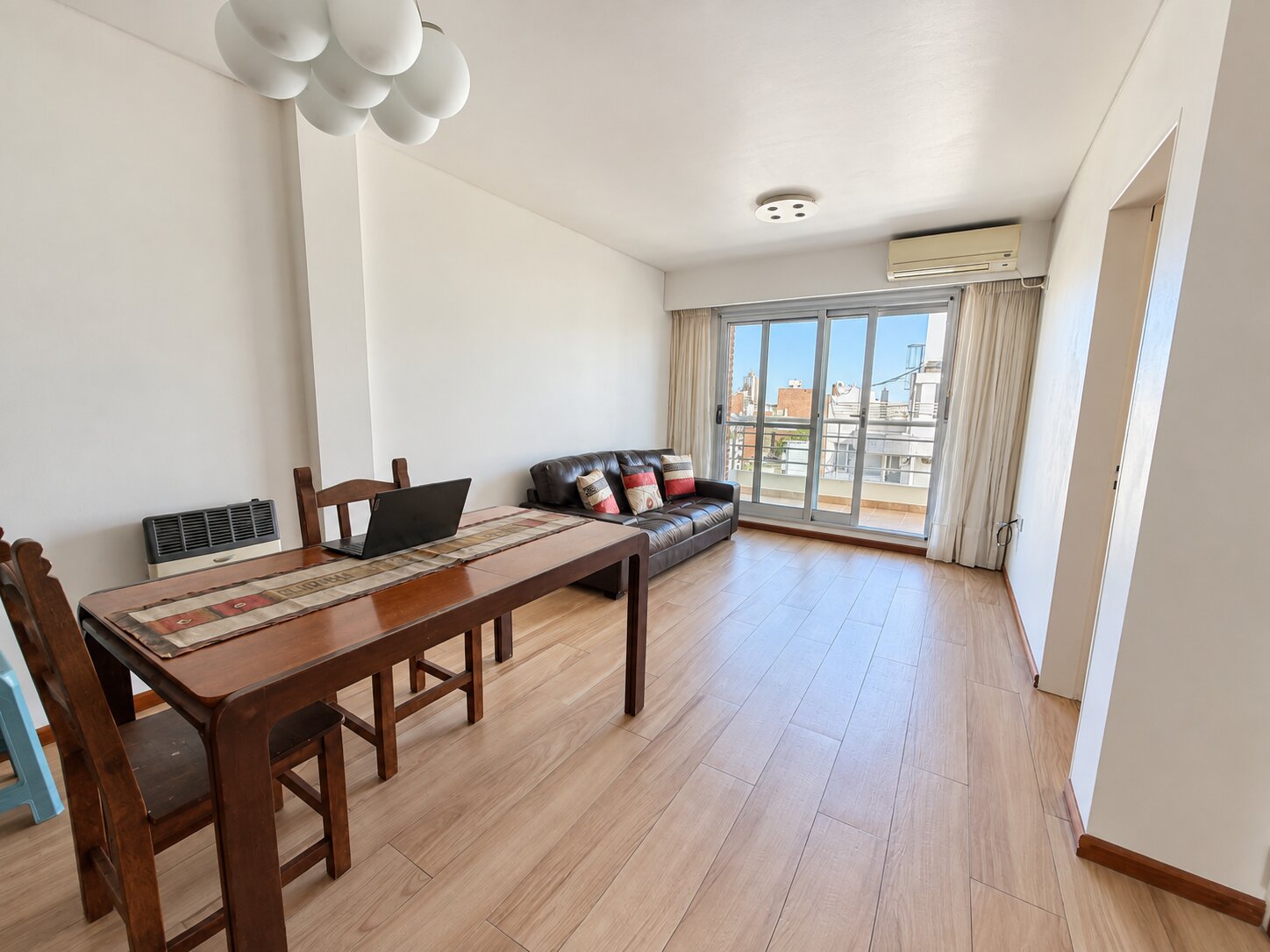 Departamento de dos dormitorios con cochera - San juan 2638 — foto 2