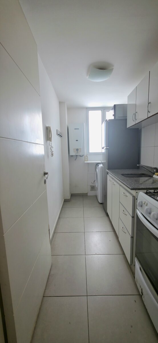 Venta departamento un dormitorio con balcon - Centro - Imagen 2