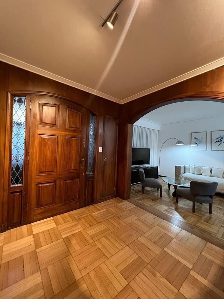 Belgrano, Blanco Encalada 2000, 5 amb, 179m2, u$s 2,200 + luz + gas + internet. — foto 3