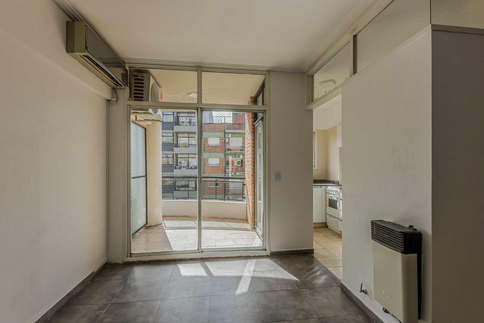 VENTA 2 AMBIENTES LUMINOSO, PISO ALTO BELGRANO/NUÑEZ — foto 2